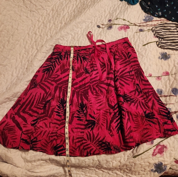 Outfit Jpr Dresses & Skirts - Outfit JPR⛄️ Petite Tropical Pink and Black Women's Skirt